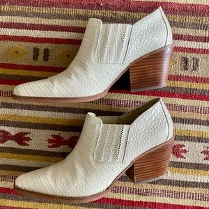 Same Edelman White Croc-Embossed Leather Ankle Boots